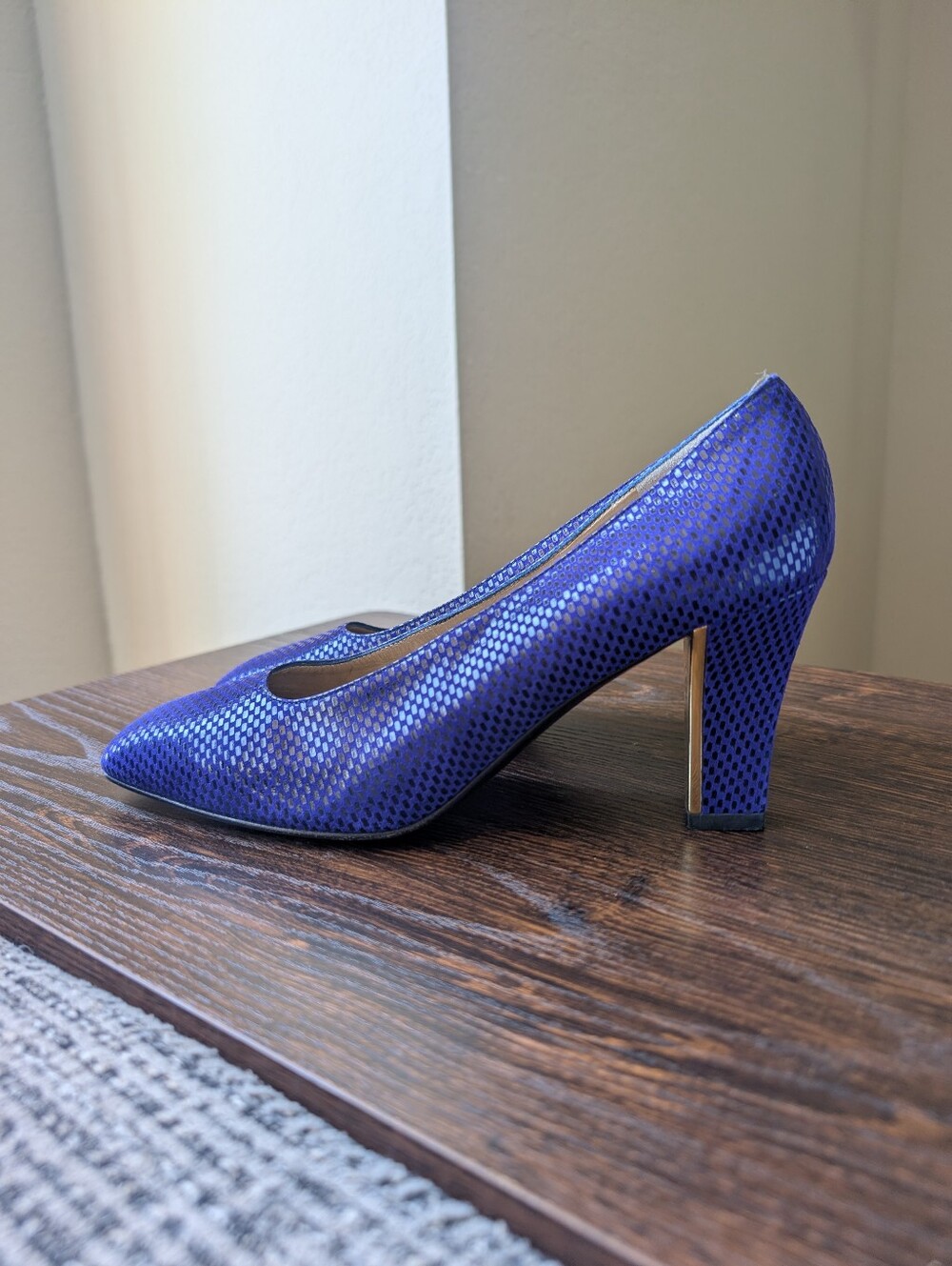 St. John Indigo Purple Blue Leather Geometric Print Closed Toe Pump Heels